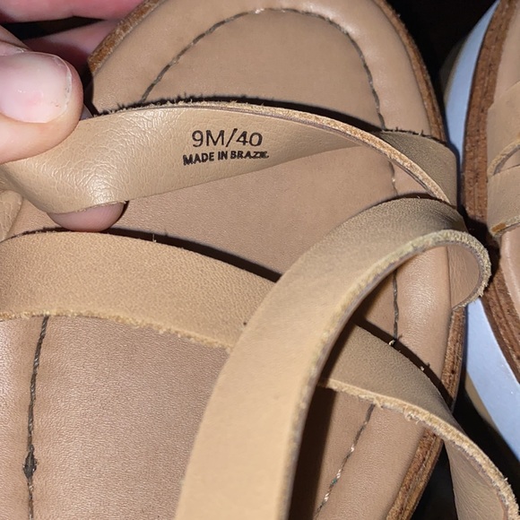 Platform Sandals - Picture 8 of 9